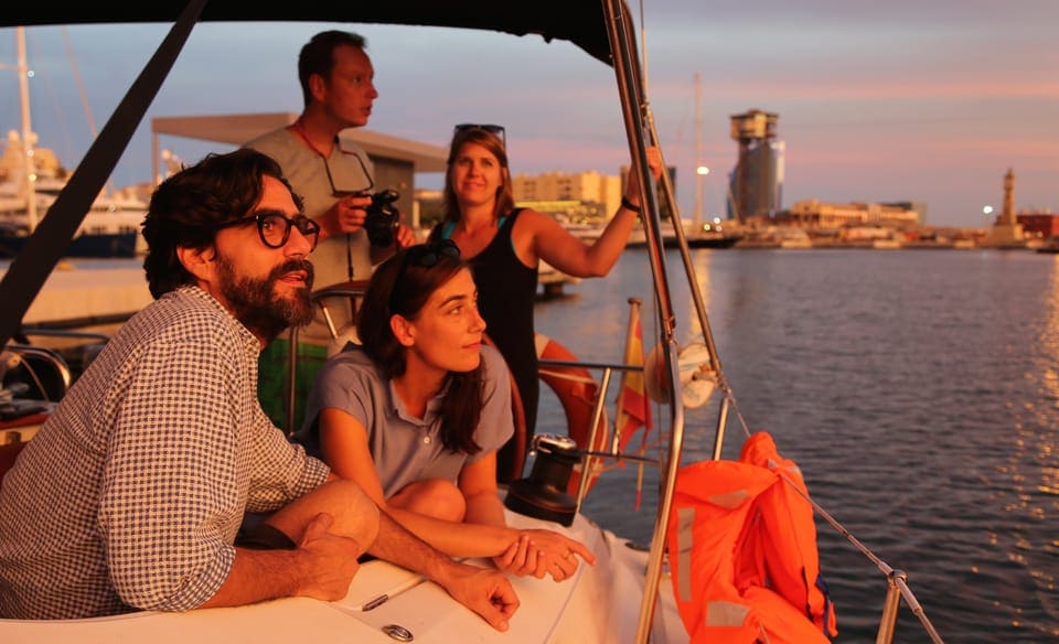 Barcelona: Sunset Sailing Tour with Tapas and Open Bar